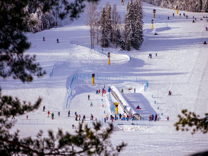 Overzicht van skiliften en pistes bij Tahko Mountain op loopafstand van Break Sokos Hotel Tahko