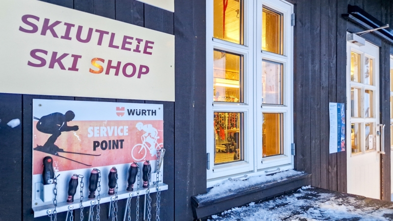 Skischool en shop Brokke