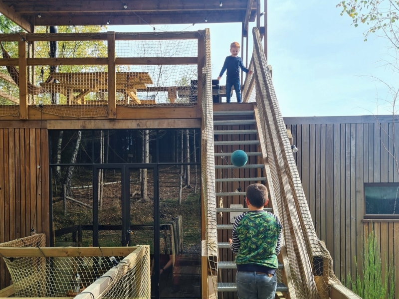 Spelen bij de Nutchel in de Ardennen