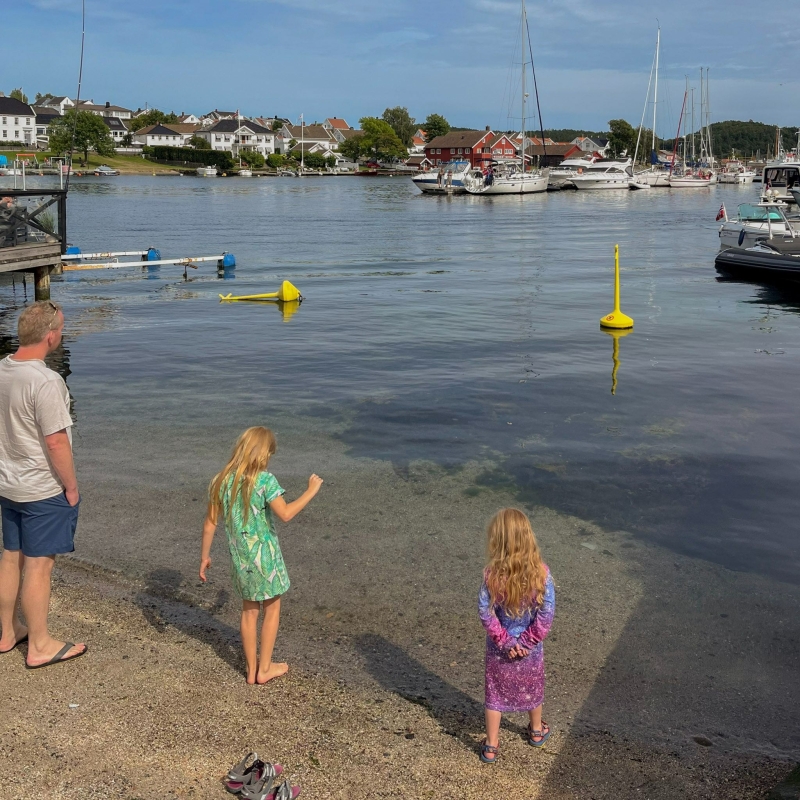 Struinen door Lillesand met kinderen