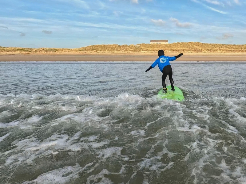 Surfen in Schotland met kind
