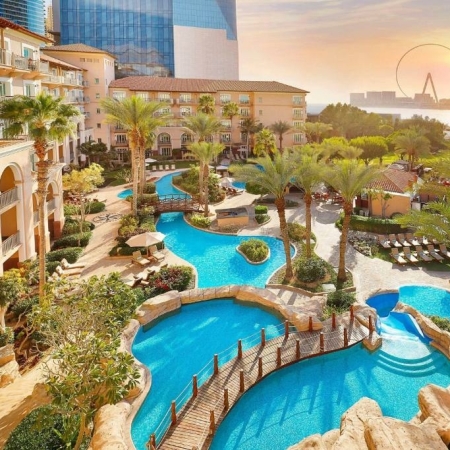 The Ritz-Carlton Dubai met kinderen