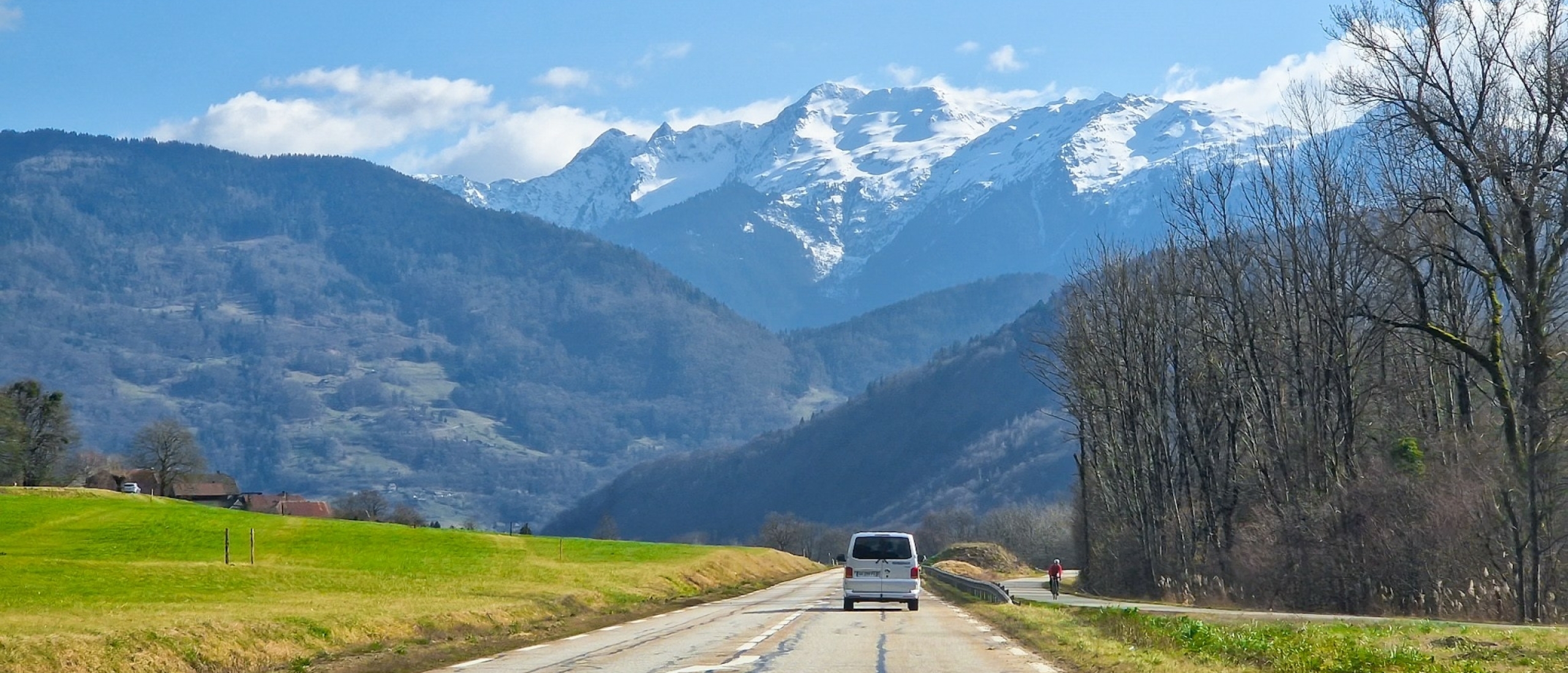 Op weg naar de Franse Alpen: een ontspannen én voordelige route