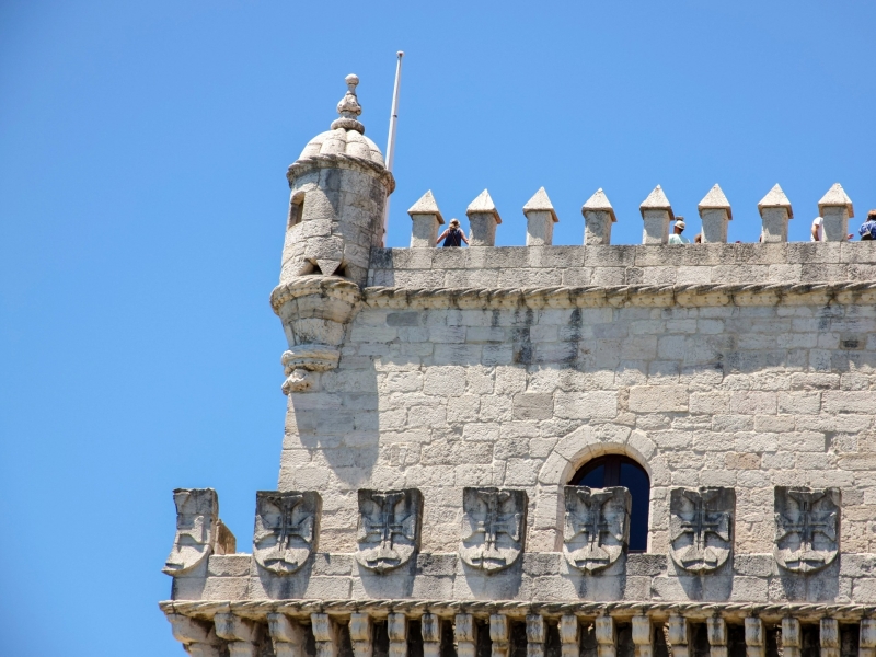 Torre de Belém met kinderen bekijken