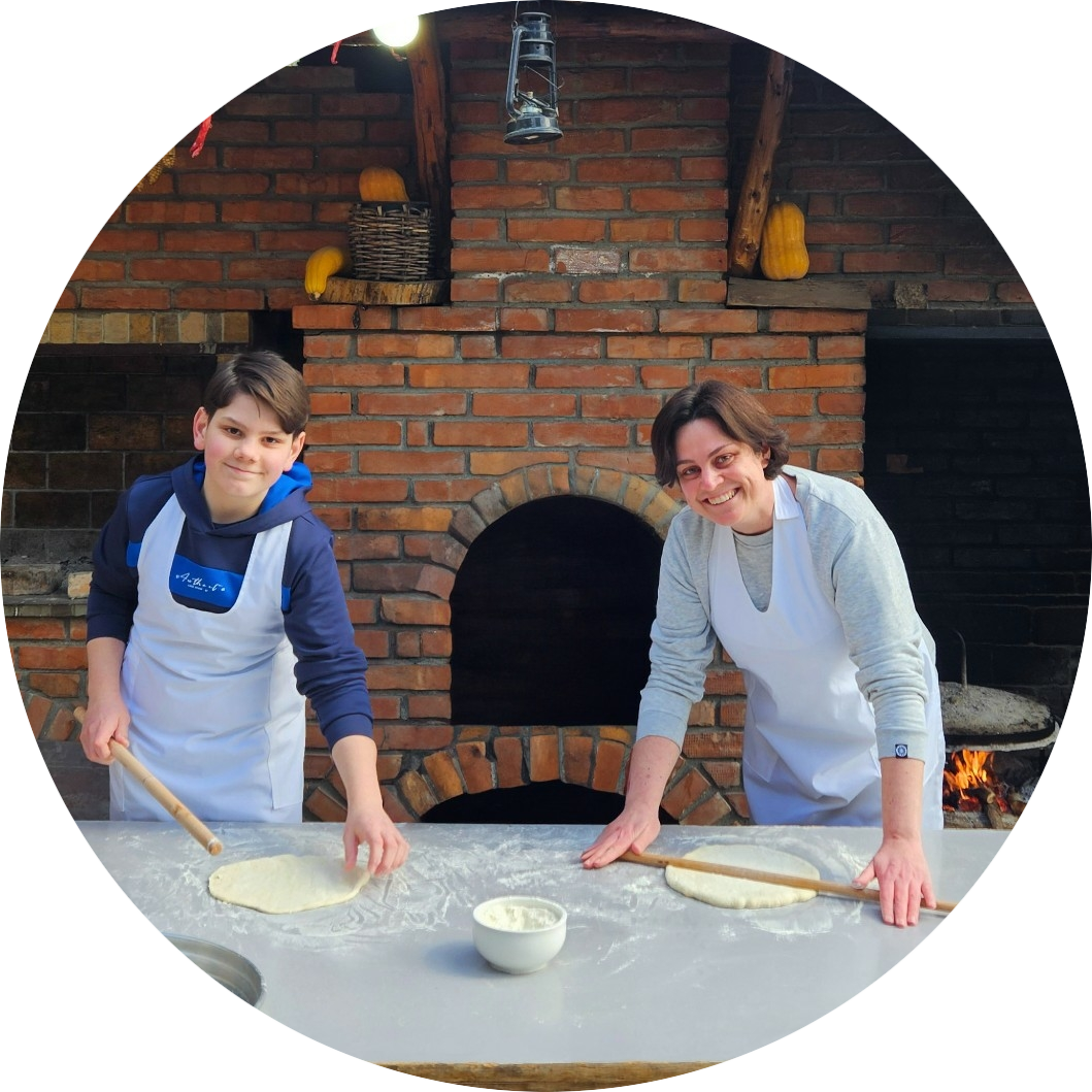 Traditionele kookworkshop Albanie Roshnik buitenkeuken