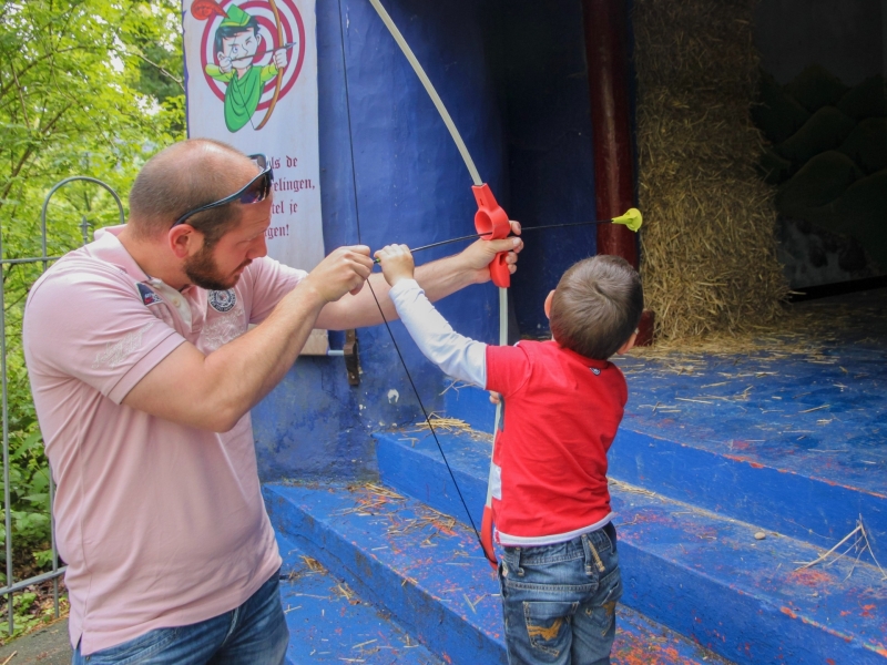 Valkenburg Sprookjesbos met kind