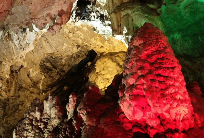 Vrelo Grot Matka bij Matkakloof