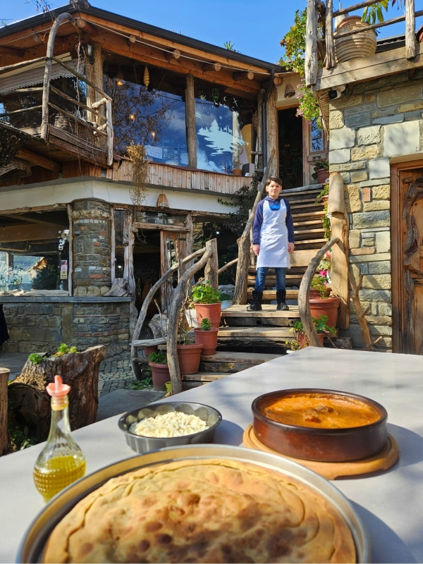 Wie is de Mol locatie Roshnik Albanie