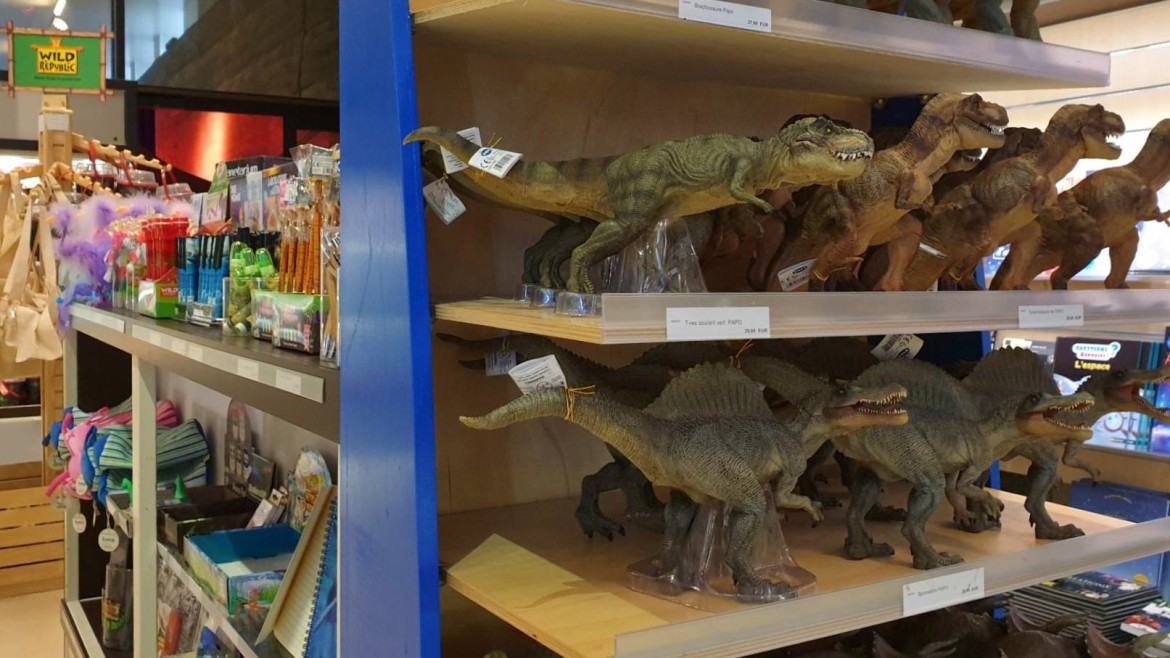 Shop in Paléospace de l’Odyssée Shop met dino's in het Paléospace de l’Odyssée museum