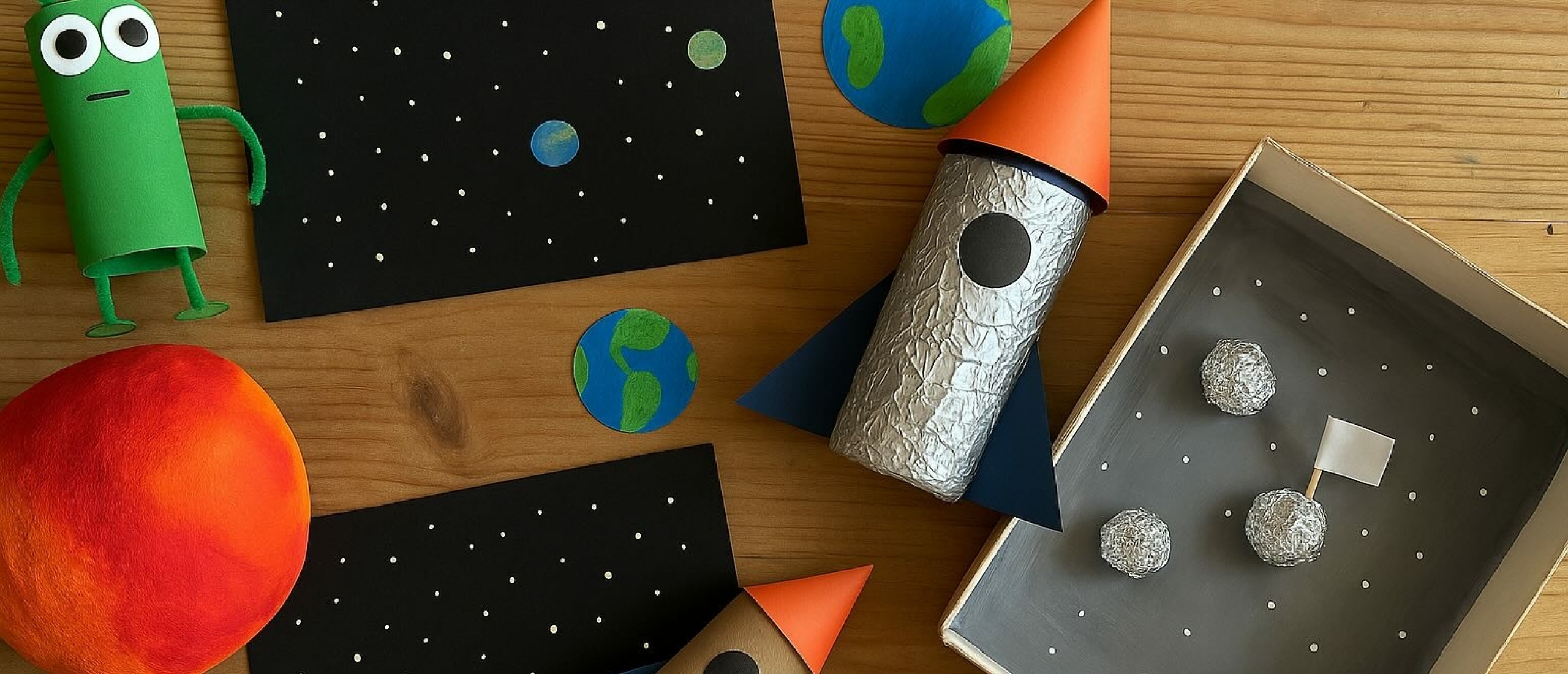 5x Ruimte knutselen met kinderen – Planeet, raket & meer