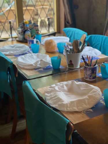 Bakkersfeestje gedekte tafel