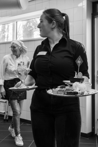 Medewerker in de bediening