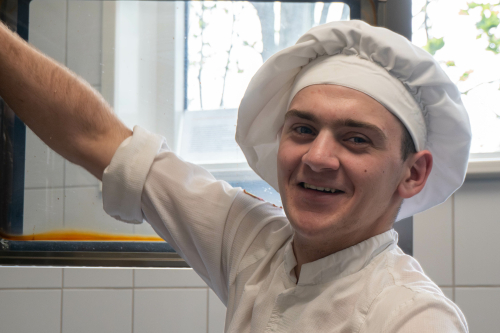 Wie komt Robbe helpen in de keuken?