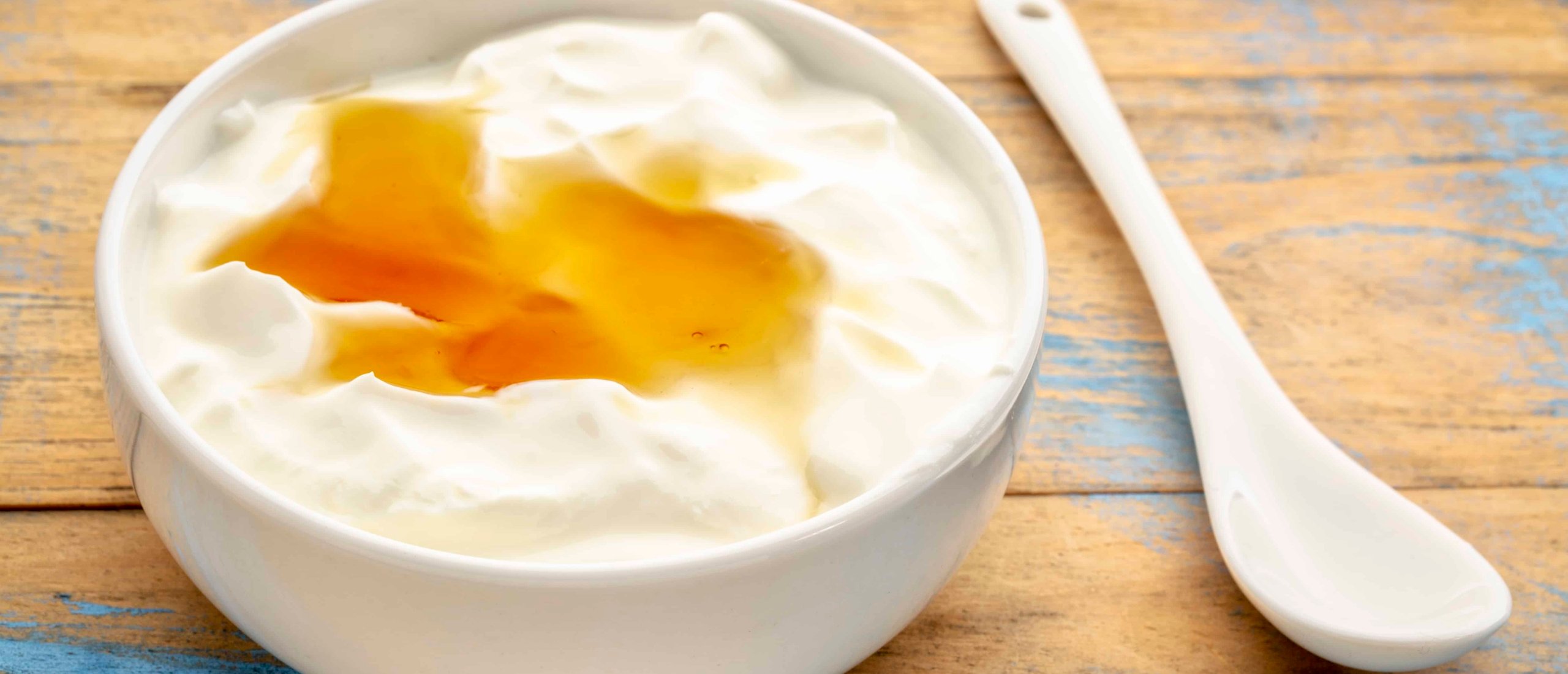 griekse-yoghurt-met-honing-en-kaneel