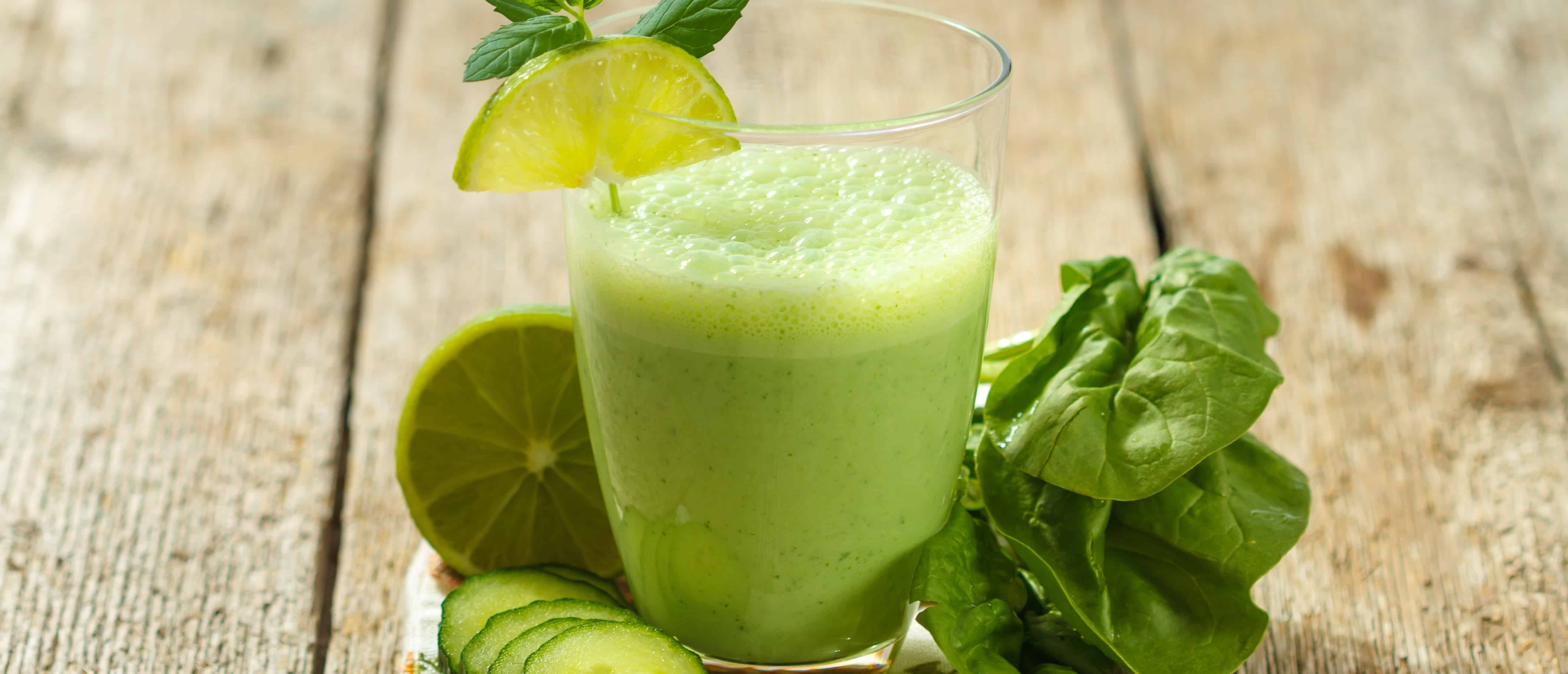 smoothie-spinazie-avocado-komkommer