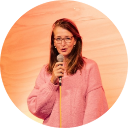 Spreker Hanneke de Hertog