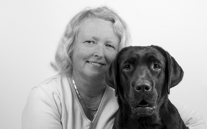 Hondentraining bij jou thuis, Coach, Auteur
