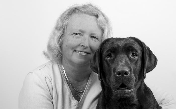 Hondentraining bij jou thuis, Coach, Auteur