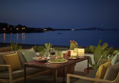 Luxe Hotel dineren bij candle light Costa Esmeralda