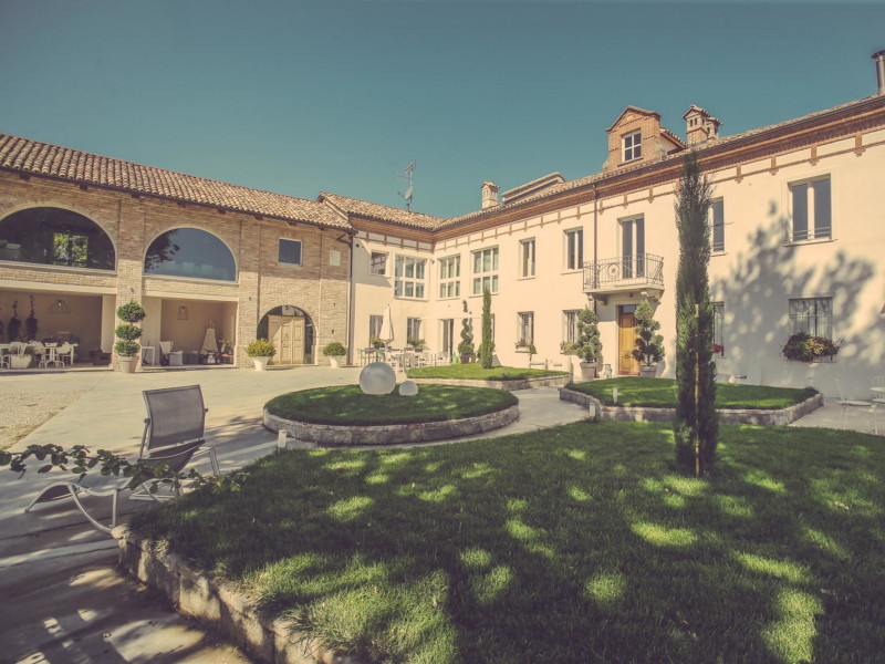 landhuis  met zwembad piemonte