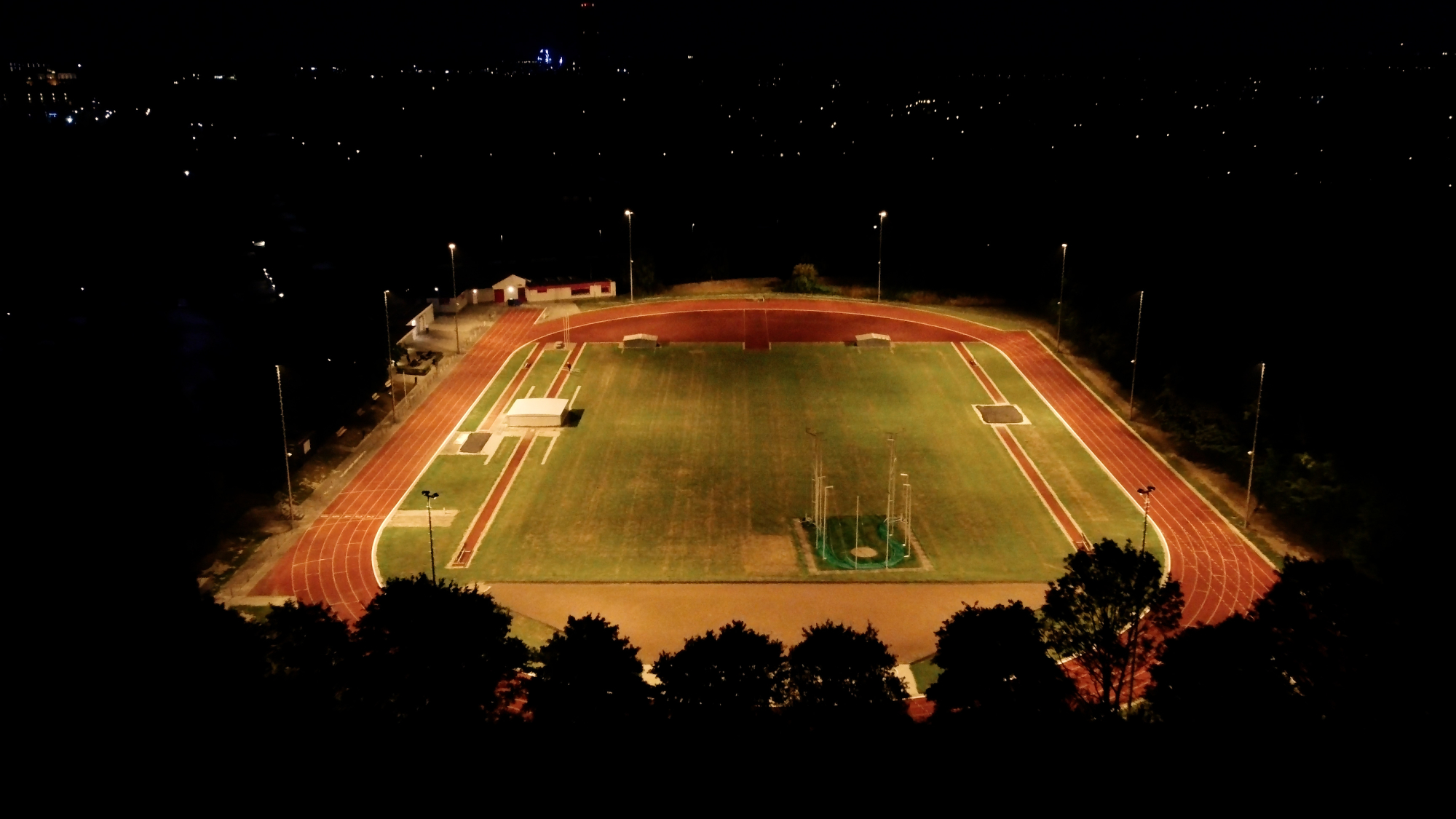 Led verlichting voor een atletiekbaan