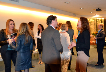 Libre Foundation deelnemers in gesprek