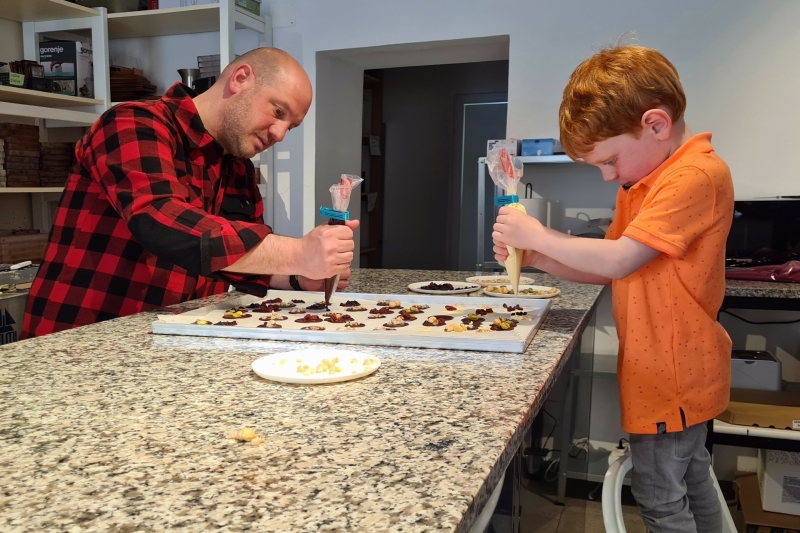 Chocolate workshop Slovenia with kids