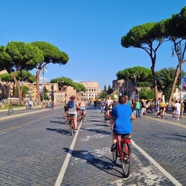 Cycling in Rome with kids