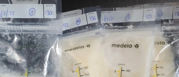 Hoe je het best gekolfde melk kan opslaan