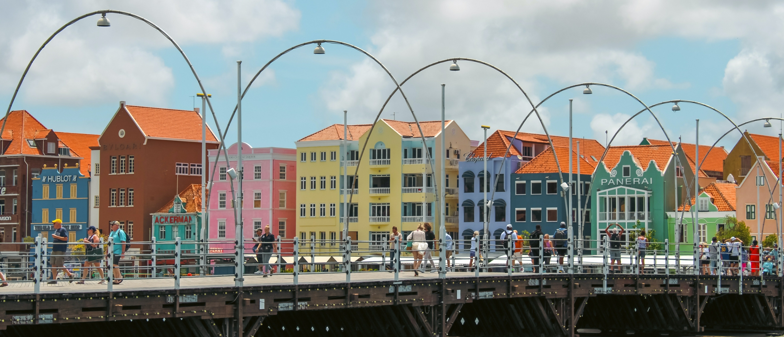 Ontdek Curaçao op wielen: Huur een auto voor ultieme vrijheid en flexibiliteit