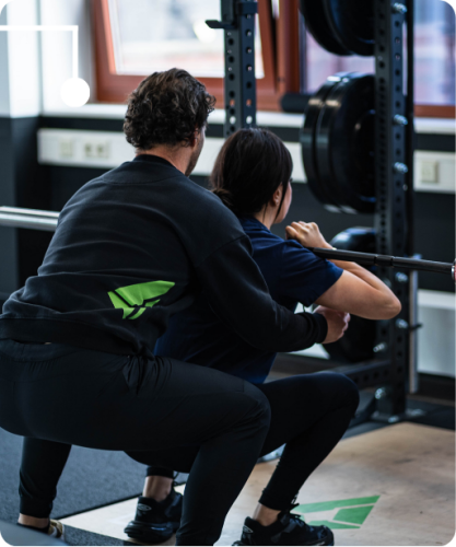 op je eigen niveau op fitnessapparaten & fitnessapparatuur in een club met instructeurs