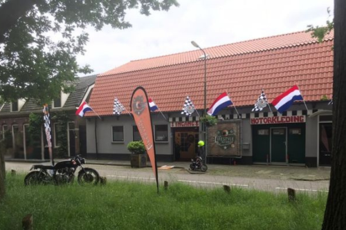 Lifestyle Motowear Motorkleding Winkel Gaaf en Uniek, geen keten en geheel in de stijl van het motorrijden