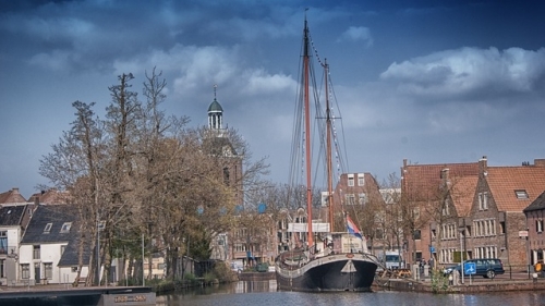 Kerk en haven van Meppel