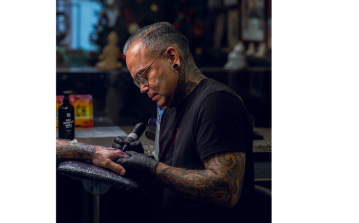 lokale lijnen eric tattoo artiest