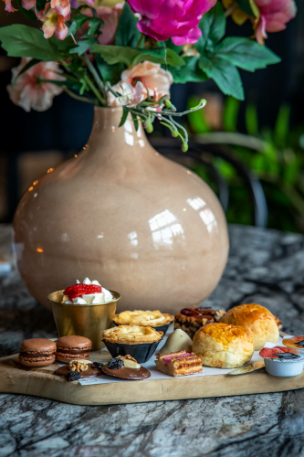 Leuke activiteit met vrienden. Reserveer een High tea bij Lowietje aan de Kaag