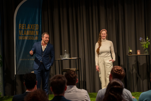 John en Jeanet - podium relaxed vlammen business club