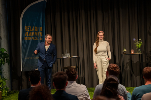 John en Jeanet - podium relaxed vlammen business club