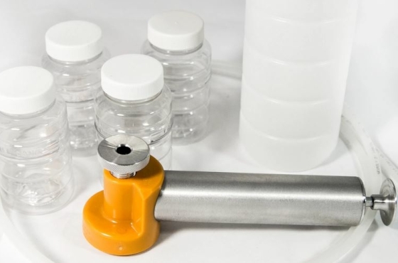 Standard flow oil sampling kit Standard flow oil sampling kit