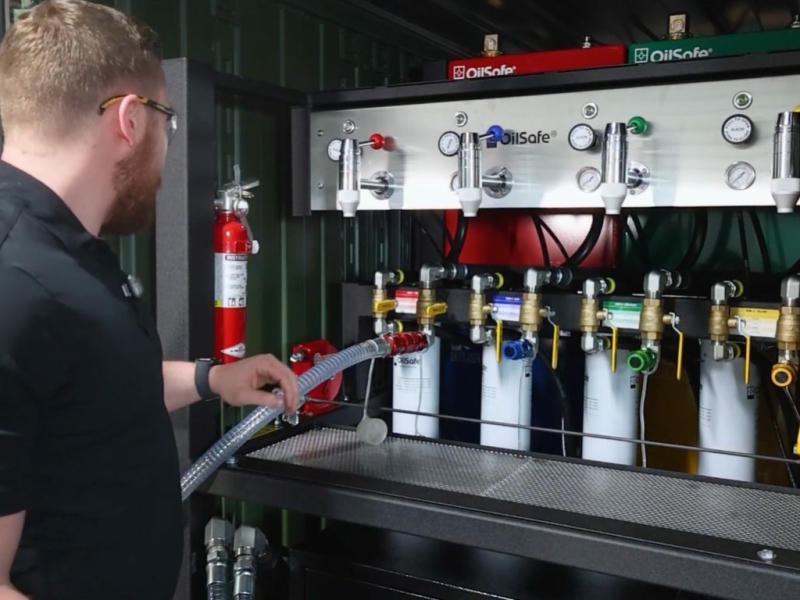 QuadCon bulk fluid storage and dispensing QuadCon bulk fluid storage and dispensing