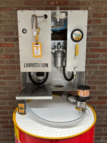 Alex All in one lubricant distribution and conditioning system