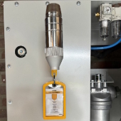 Oil dispensing tap