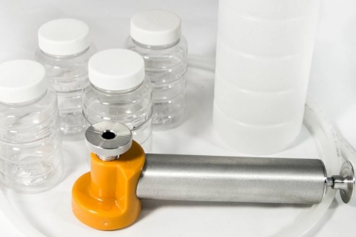 Oil sampling kit