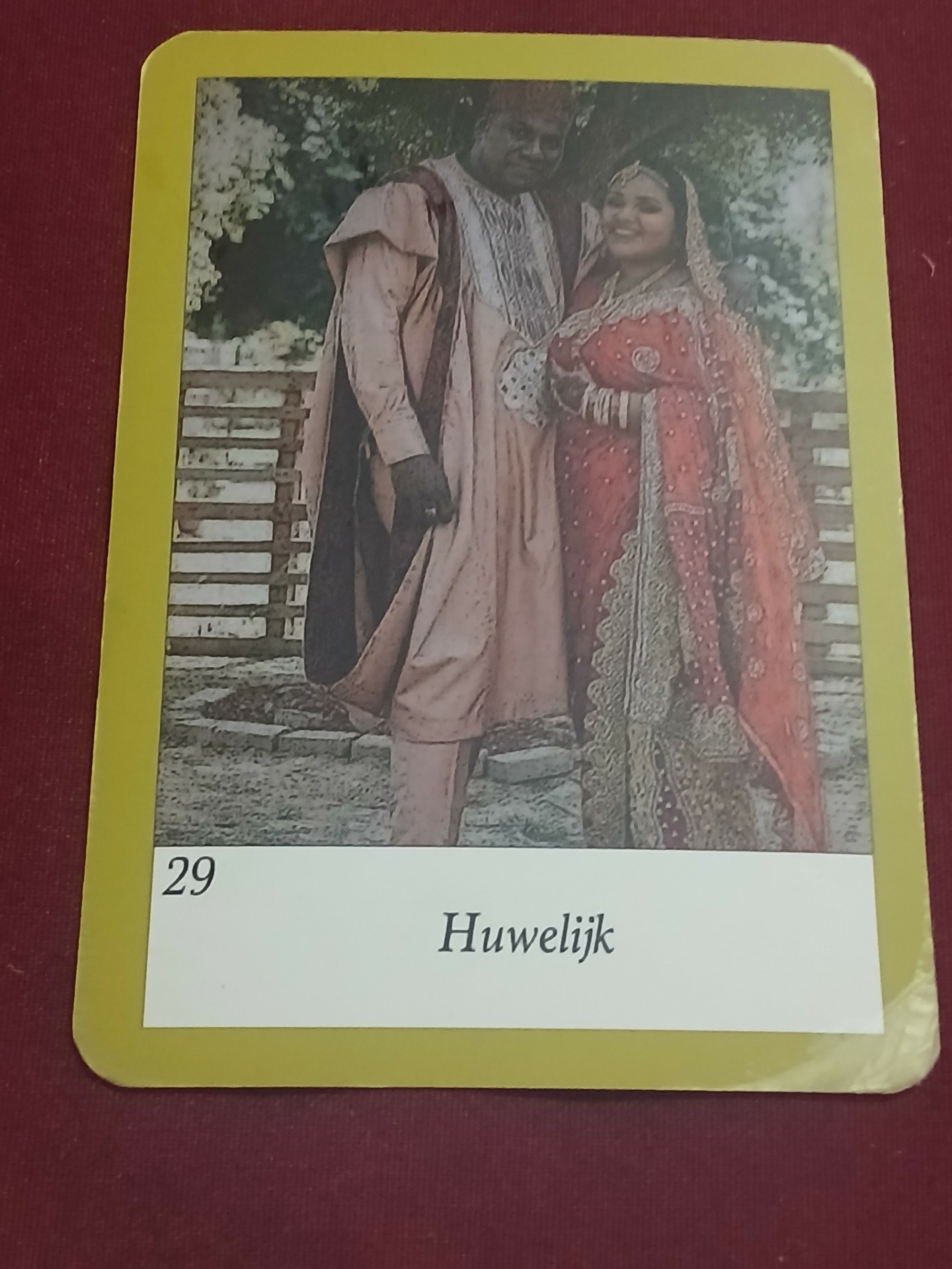 Huwelijk - kaart 29 uit de Surinaamse Zigeuner Waarzegkaarten