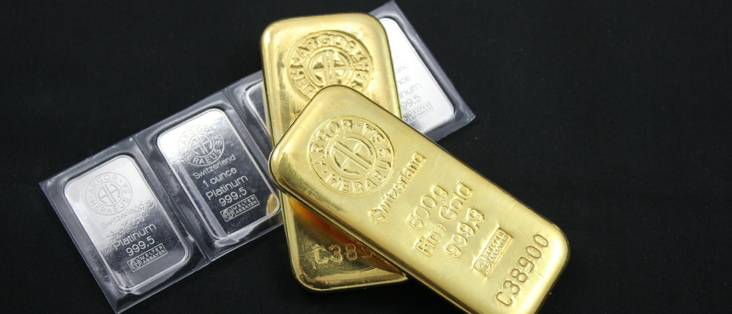 De verschillen tussen goud en zilver producten