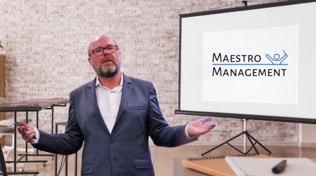 Alexander de Blaeij met de lezing Maestro Management onthult hoe u de leiderschapstechnieken van een dirigent kunt overnemem