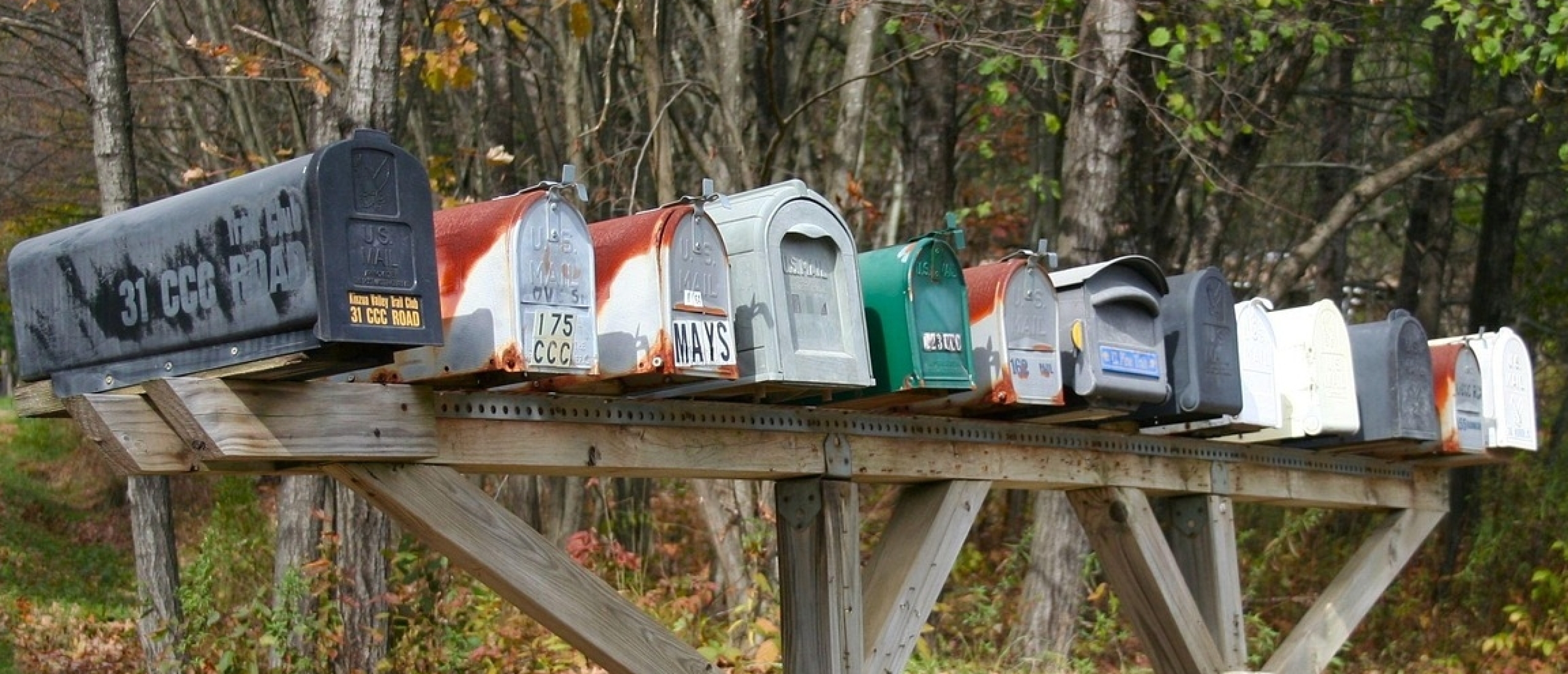 mailboxen op een rij