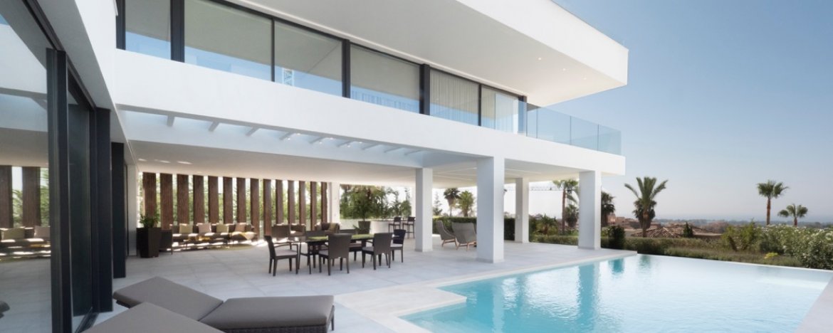 14 villas located in one of the most up-and-coming parts of Marbella.