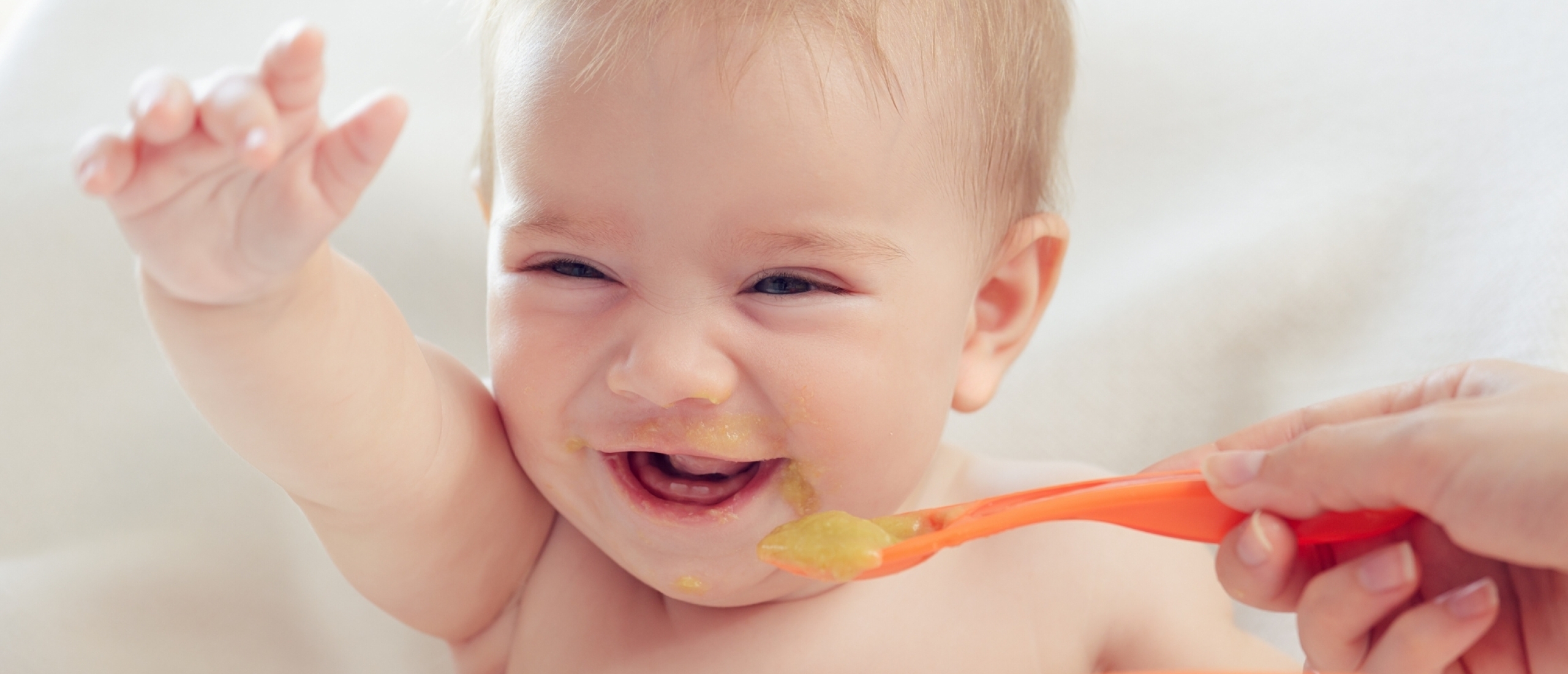 Hoe weet je of je baby genoeg voedingsstoffen binnenkrijgt?