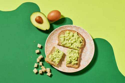 broodbeleg eier avocado salade