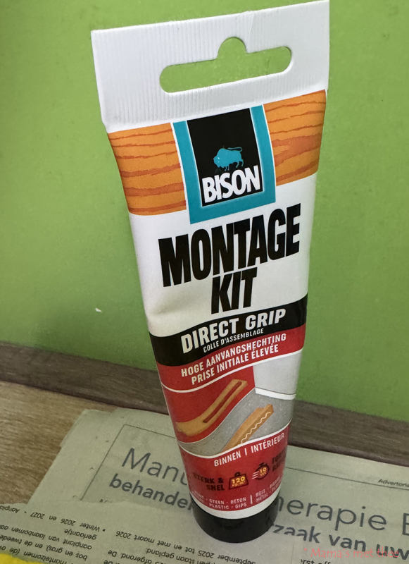 Montage kit